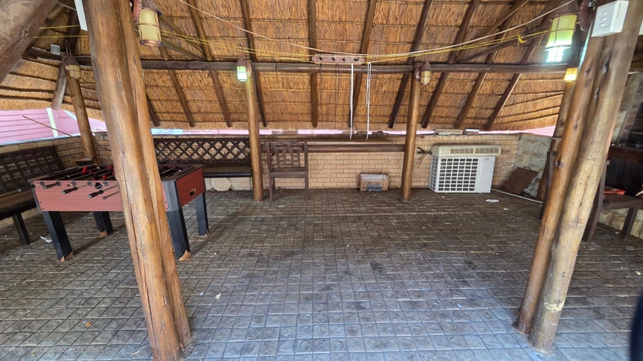 5 Bedroom Property for Sale in Fichardt Park Free State